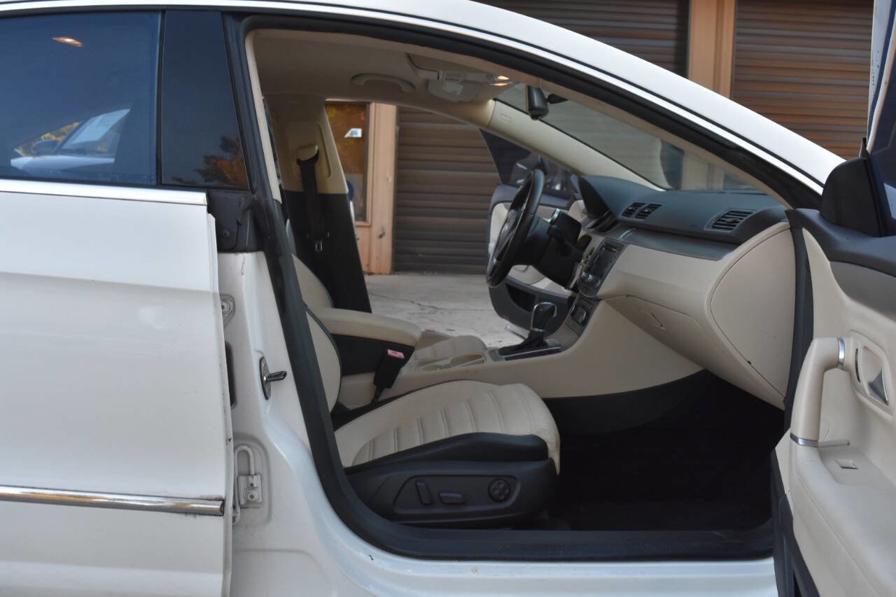 Used 2012 Volkswagen CC Lux Limited image 27