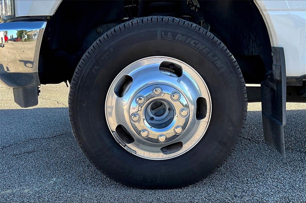 Used 2022 Ford F350 Lariat w/ Lariat Ultimate Package image 8