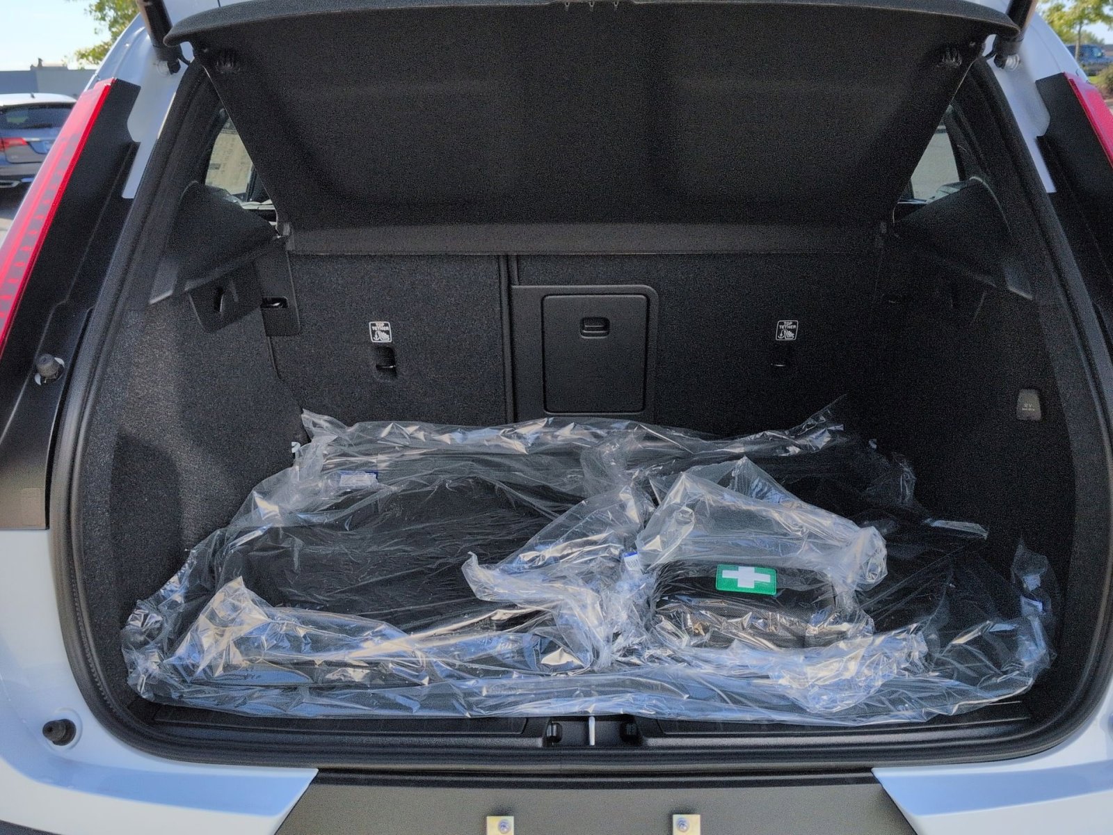 New 2026 Volvo XC40 B5 Plus w/ Protection Package Premier image 26