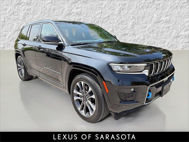 Used 2023 Jeep Grand Cherokee Overland w/ Luxury Tech Group IV AWD/4WD image 1