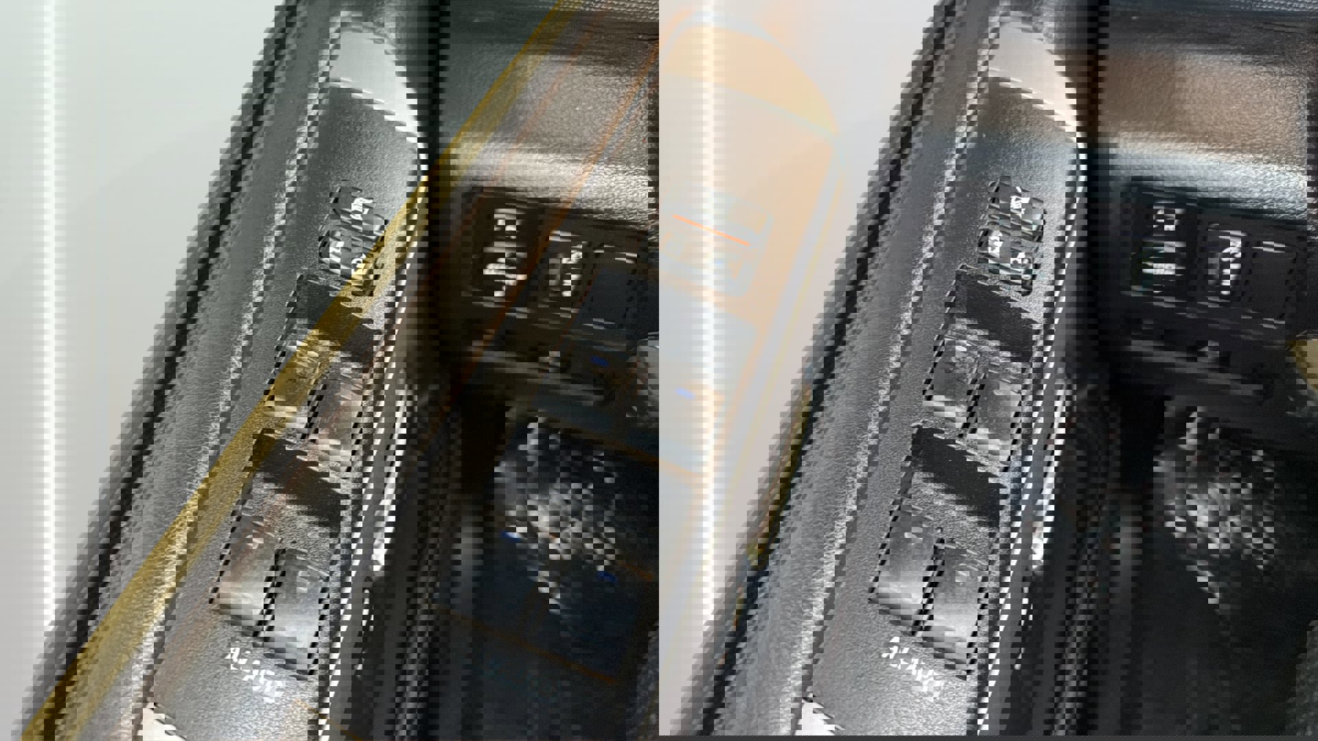 Used 2017 Toyota 4Runner SR5 Premium image 19