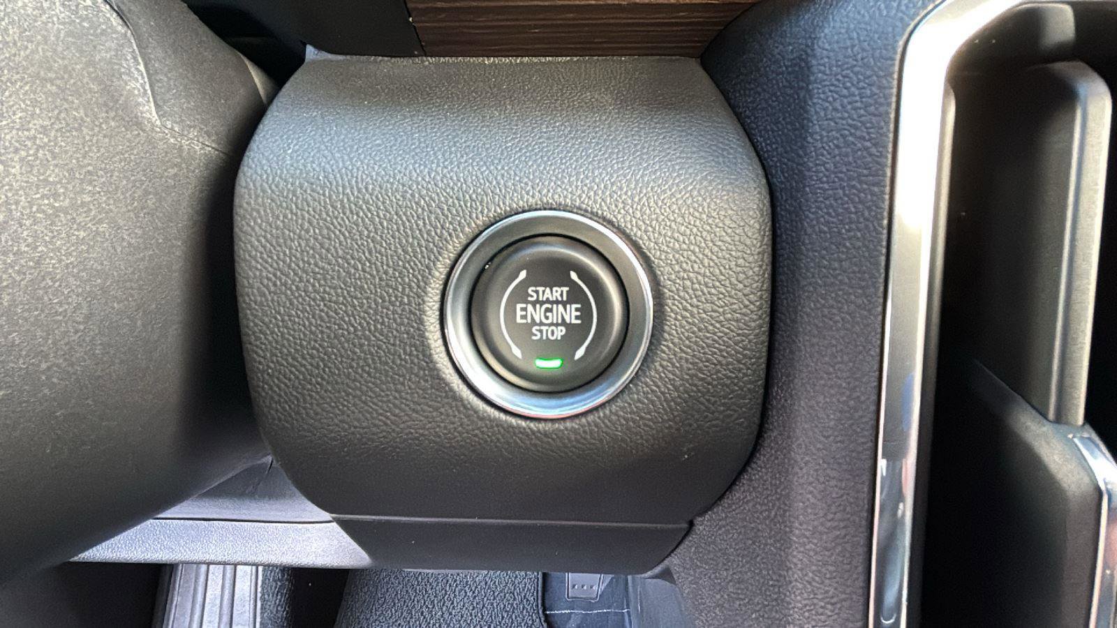 New 2026 GMC Acadia Denali image 13