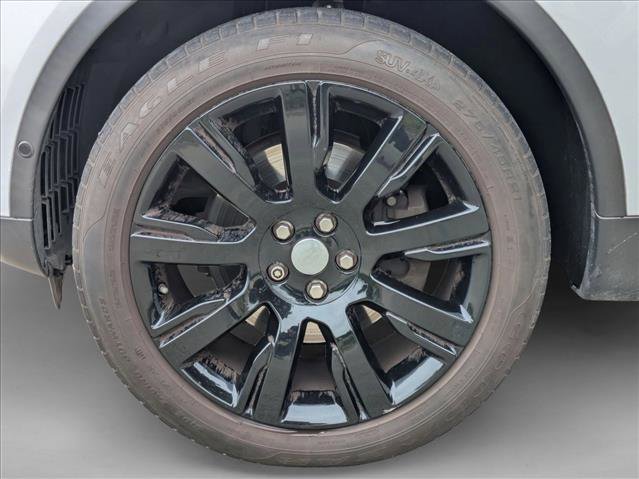 Used 2017 Land Rover Discovery HSE AWD/4WD image 9