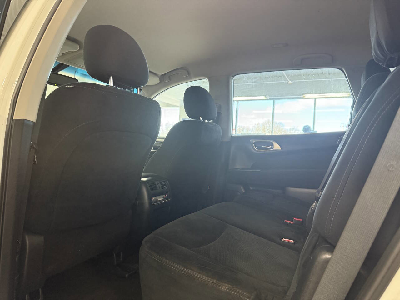 Used 2015 Nissan Pathfinder SL AWD/4WD image 26