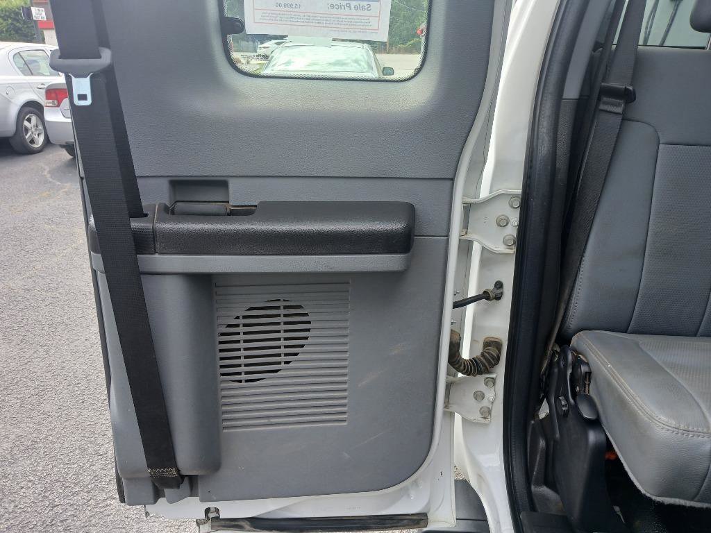 Used 2011 Ford F250 XL image 23