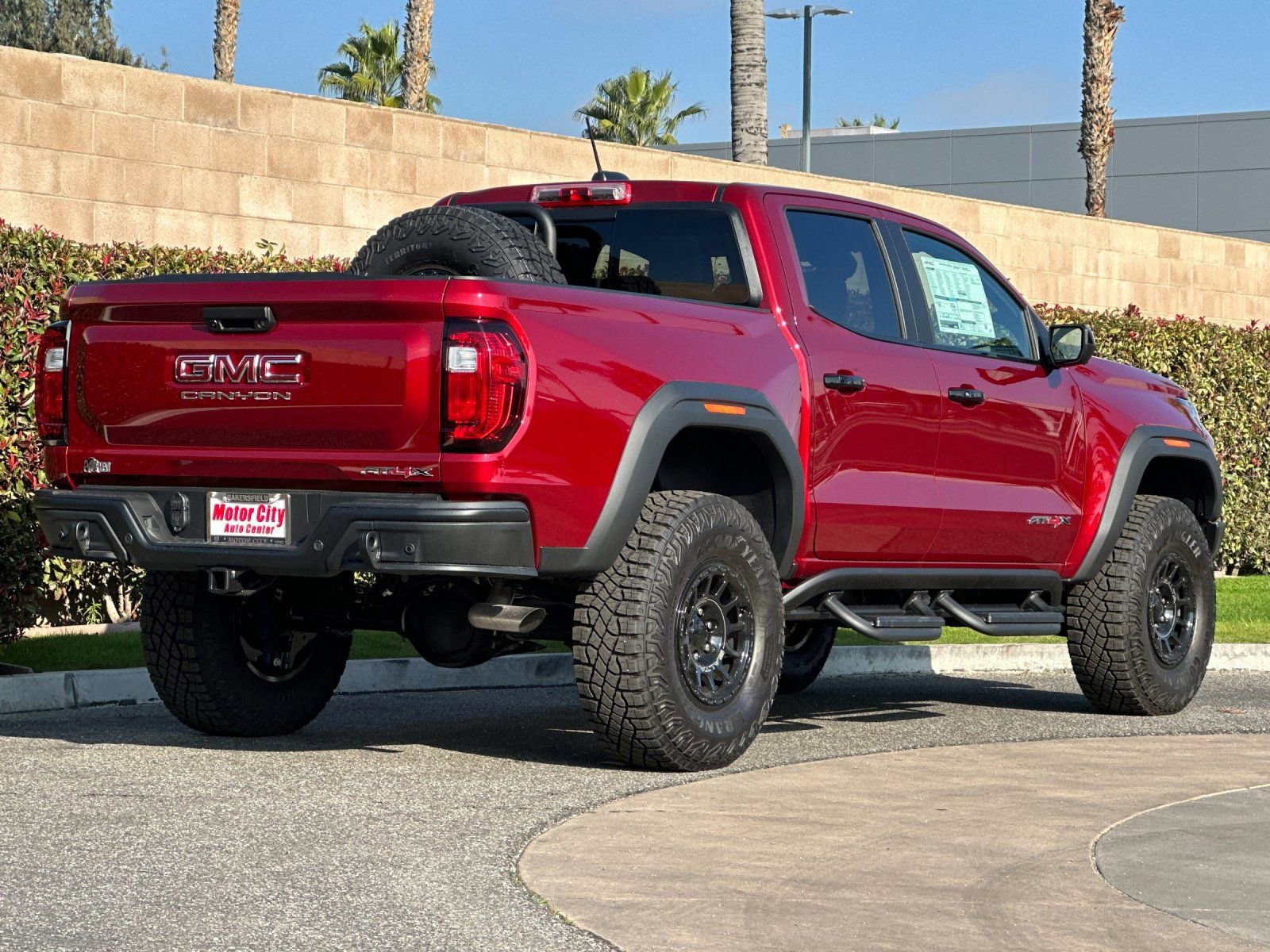 New 2026 GMC Canyon AT4X w/ AT4X AEV Edition AWD/4WD image 4