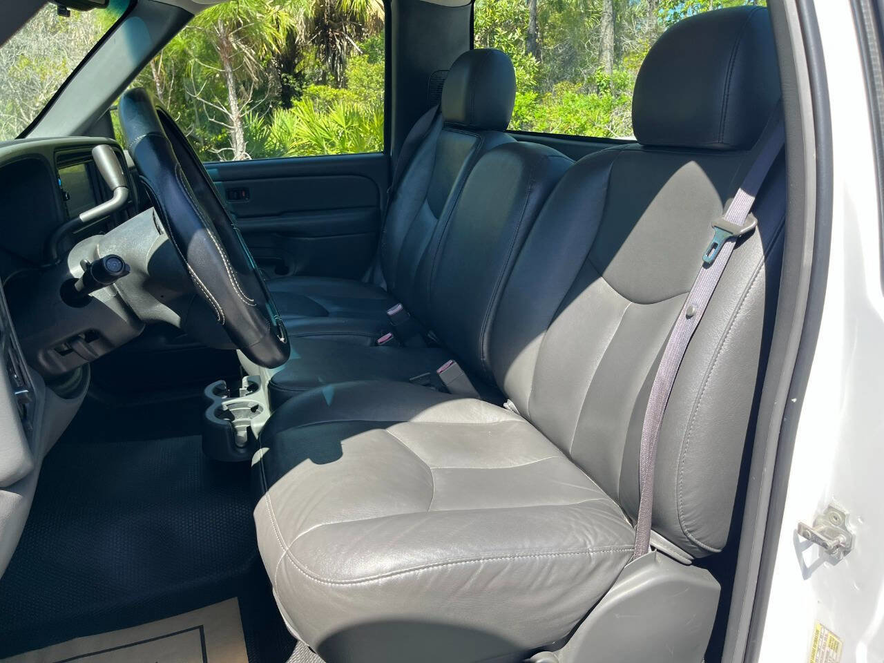 Used 2006 GMC Sierra 1500 W/T RWD image 12