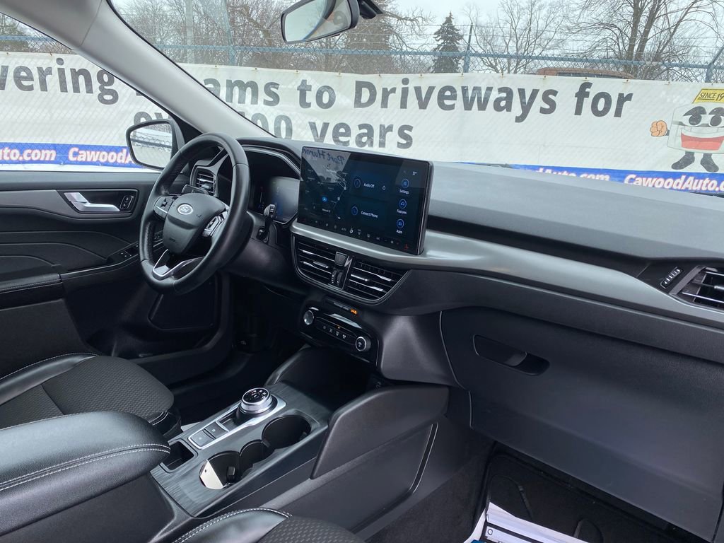 Used 2024 Ford Escape SE image 18