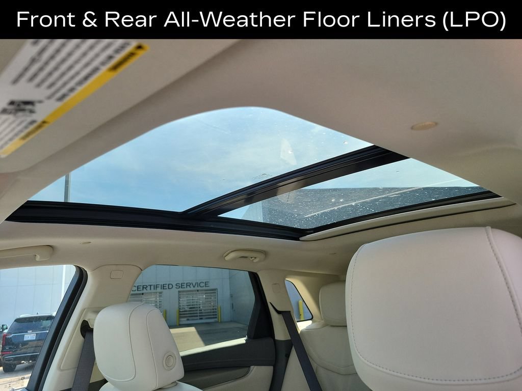 Used 2022 Cadillac XT5 Premium Luxury w/ LPO, Floor Liner Package FWD image 15