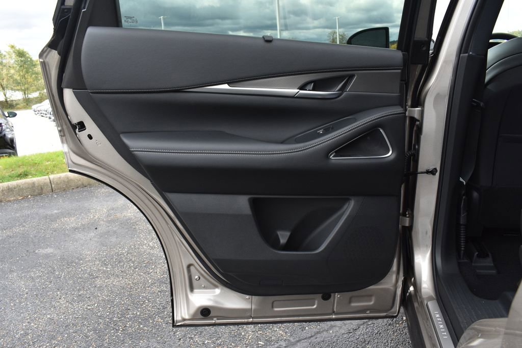New 2026 INFINITI QX60 Luxe w/ Cargo Package image 27