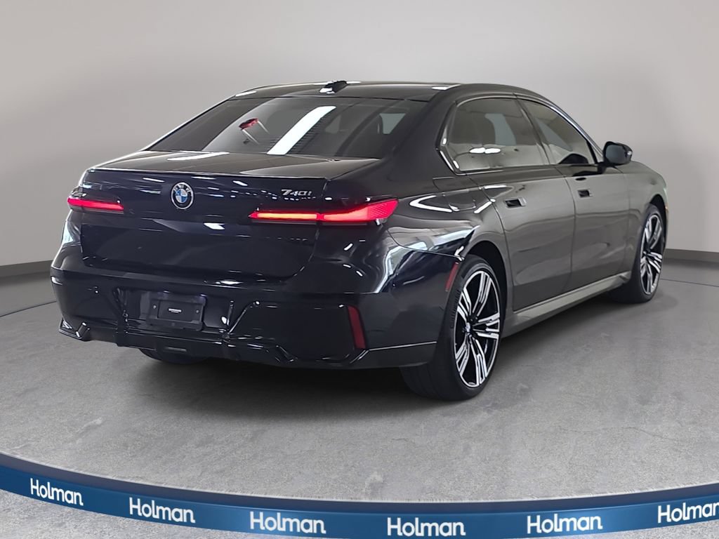 Certified 2023 BMW 740i RWD image 7
