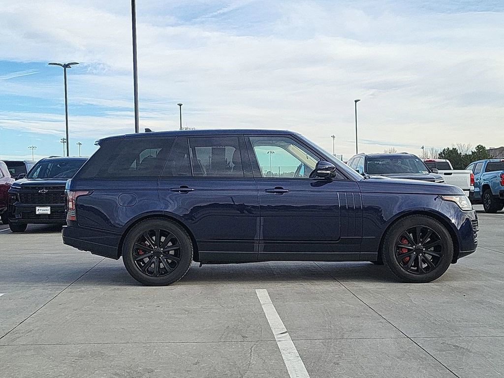 Used 2016 Land Rover Range Rover HSE image 9