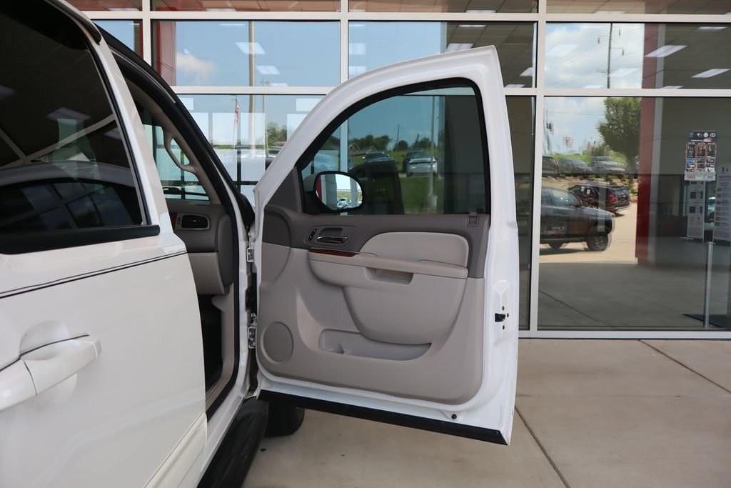Used 2012 Chevrolet Tahoe 4WD Hybrid image 37