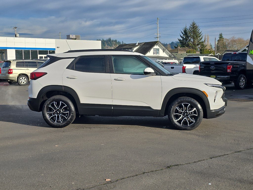 Certified 2025 Chevrolet TrailBlazer ACTIV w/ Driver Confidence Package image 7