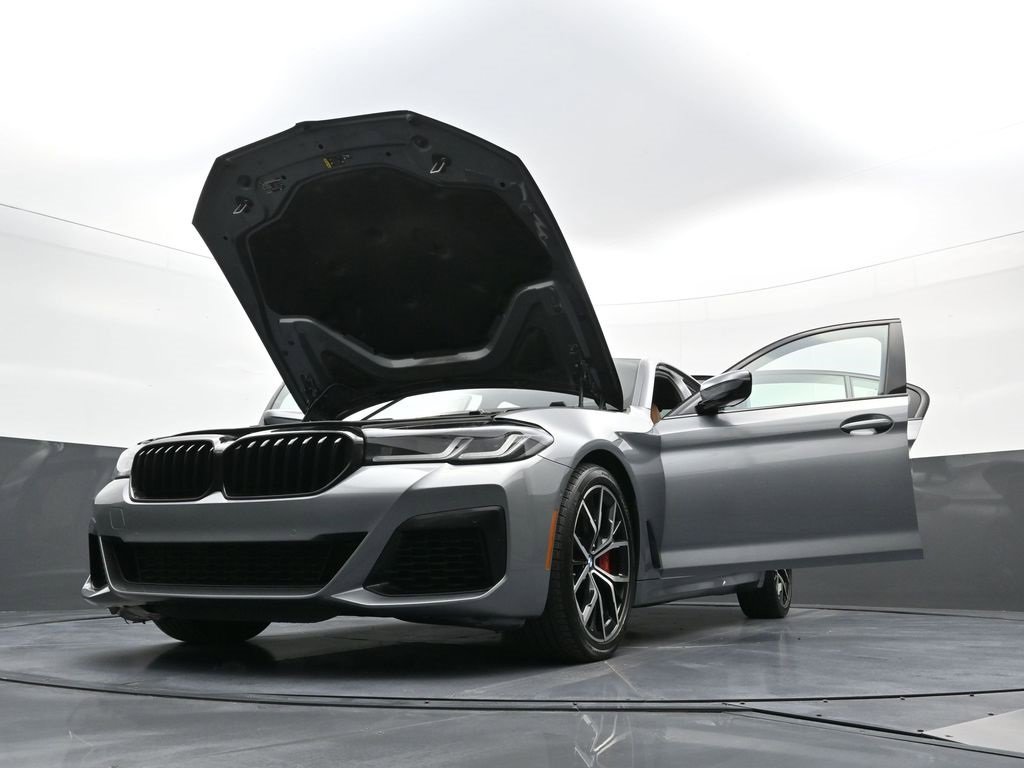Used 2023 BMW 540i xDrive w/ M Sport Package image 40