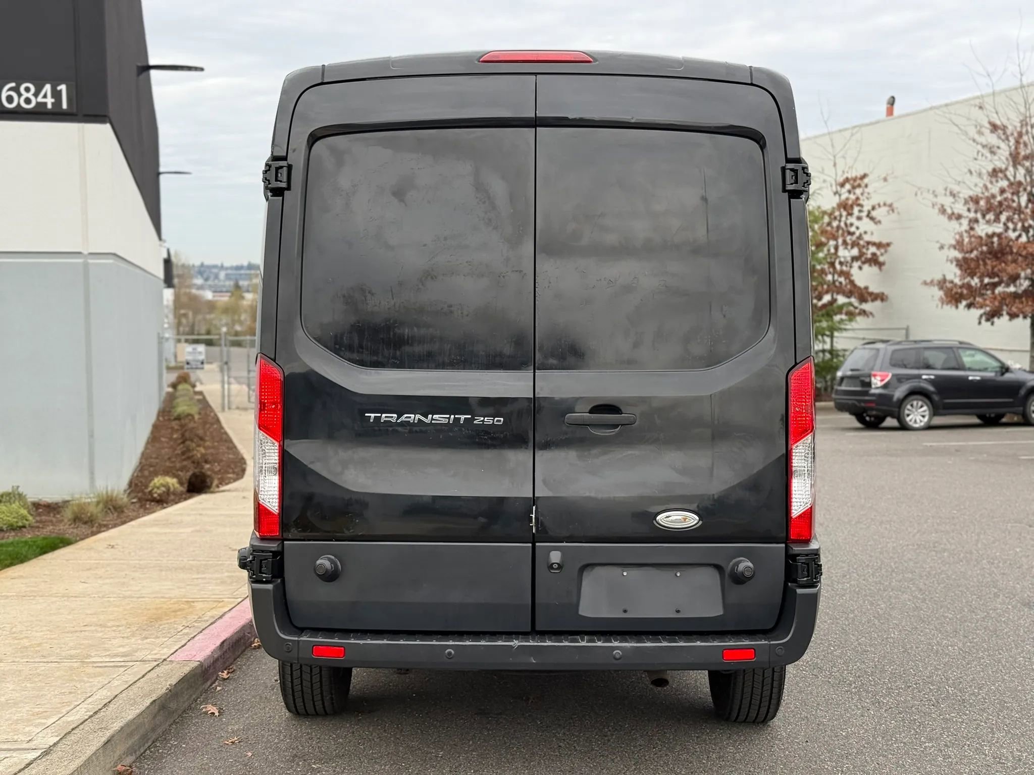 Used 2015 Ford Transit 250 148 Medium Roof image 4