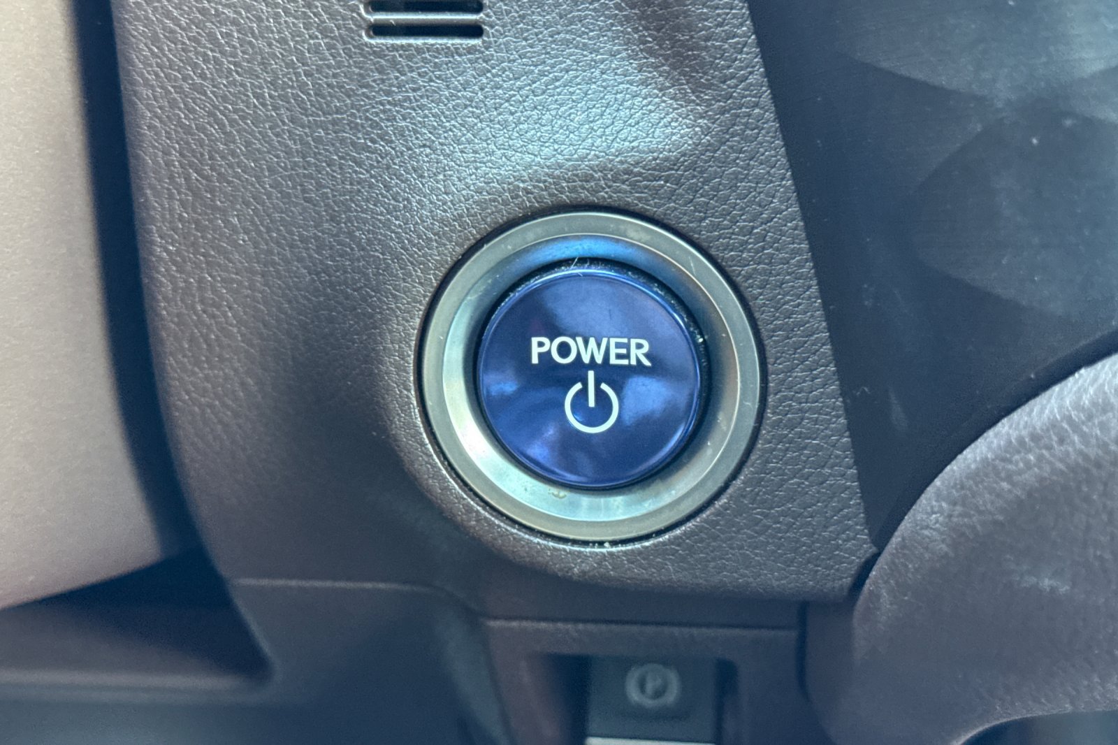 Used 2019 Lexus ES 300h w/ Accessory Package 2 FWD image 24