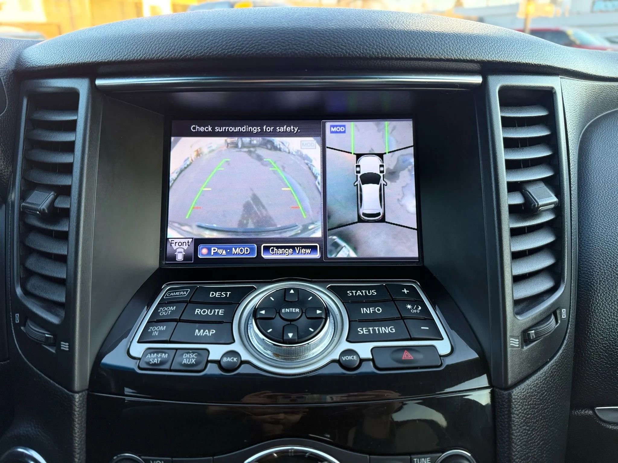 Used 2017 INFINITI QX70 3.7 w/ Limited Package AWD/4WD image 36