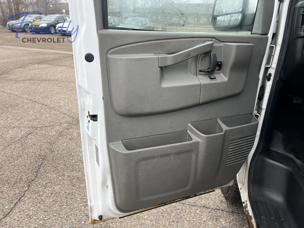 Used 2016 Chevrolet Express 3500 RWD image 13