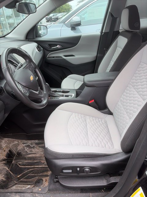 Used 2020 Chevrolet Equinox LT w/ Driver Convenience Package AWD/4WD image 32