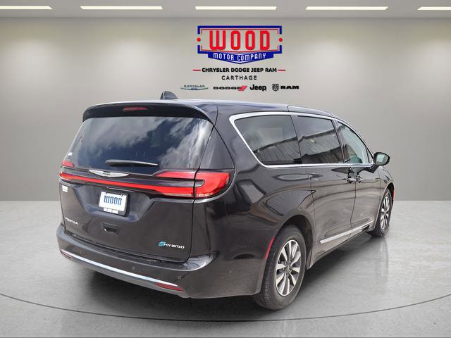 Used 2023 Chrysler Pacifica Limited FWD image 3