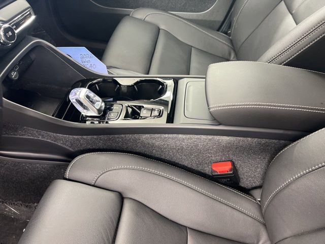 Used 2026 Volvo XC40 B5 Plus w/ Protection Package Premier AWD/4WD image 15
