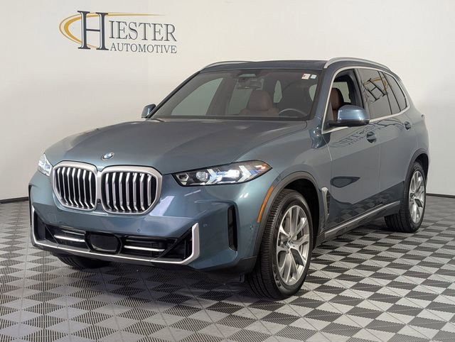 Used 2024 BMW X5 xDrive40i w/ Premium Package AWD/4WD image 4