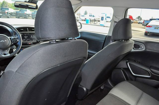 Used 2023 Kia Soul LX w/ LX Technology Package image 14