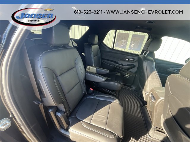 Used 2022 Chevrolet Traverse LT w/ Midnight/Sport Edition image 26