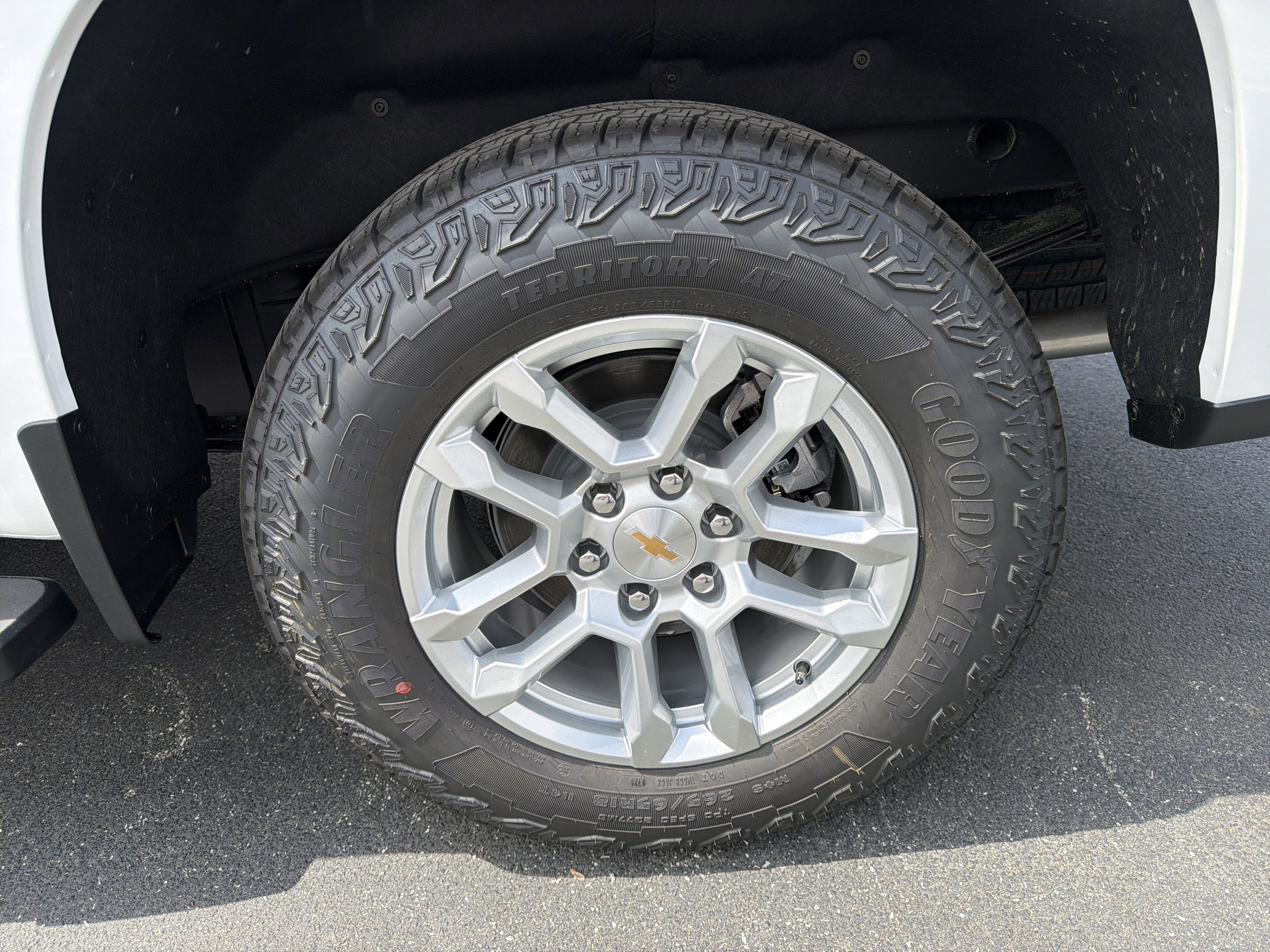 New 2026 Chevrolet Silverado 1500 LT w/ Z71 Off-Road Package image 17