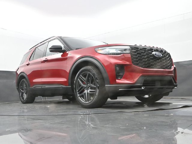 Used 2025 Ford Explorer ST-Line w/ Premium Package RWD image 26