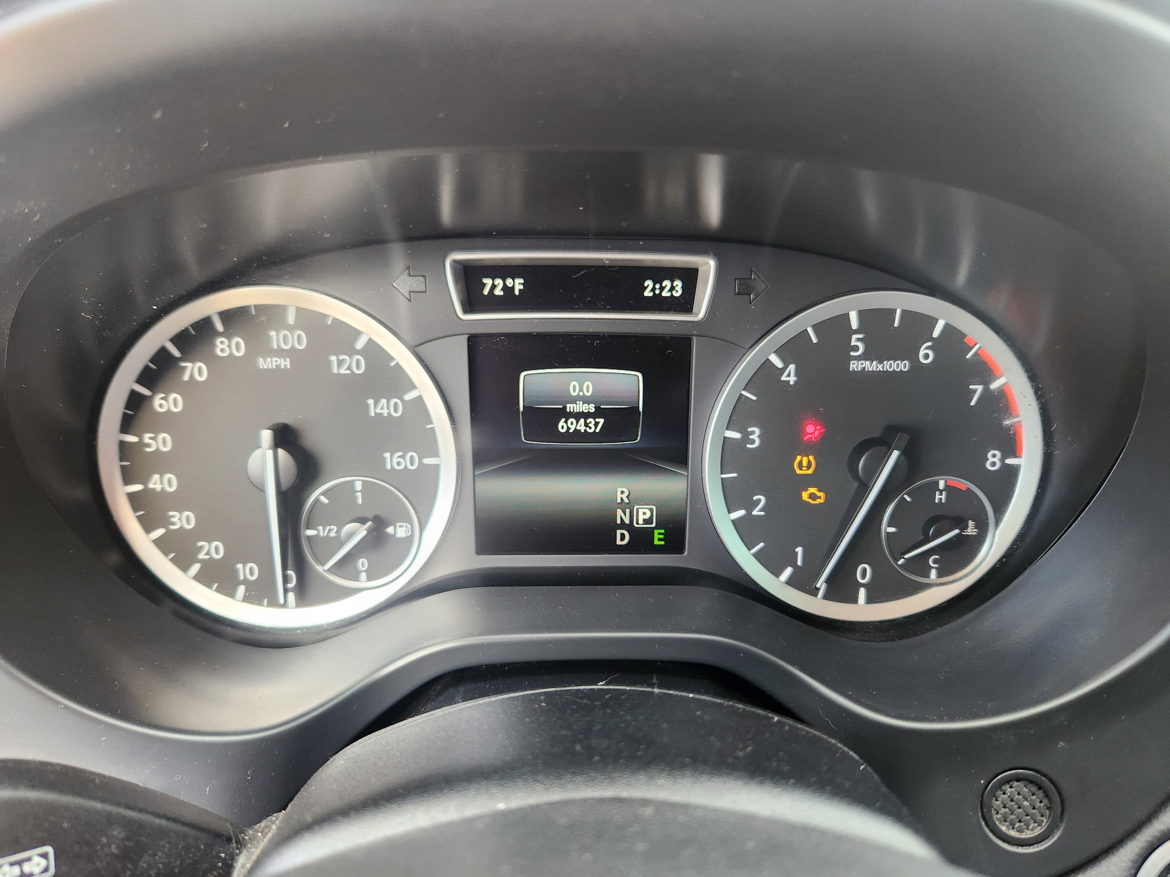 Used 2017 INFINITI QX30 Premium w/ Technology Package image 11