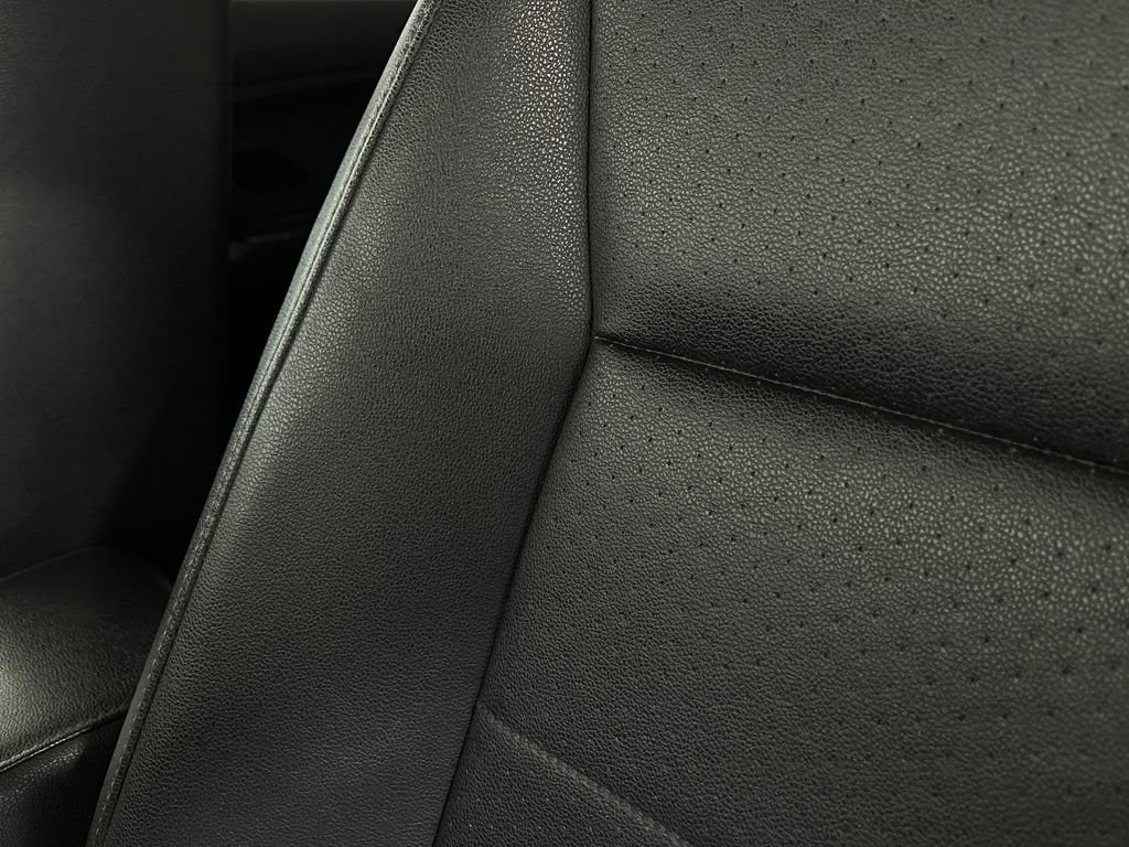 Used 2020 Volkswagen Tiguan SEL image 16