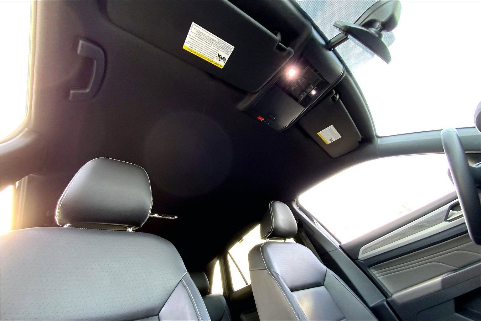 Used 2021 Volkswagen Atlas Cross Sport SE image 12