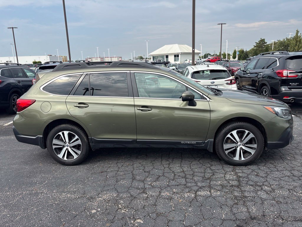 Used 2018 Subaru Outback 2.5i Limited AWD/4WD image 2