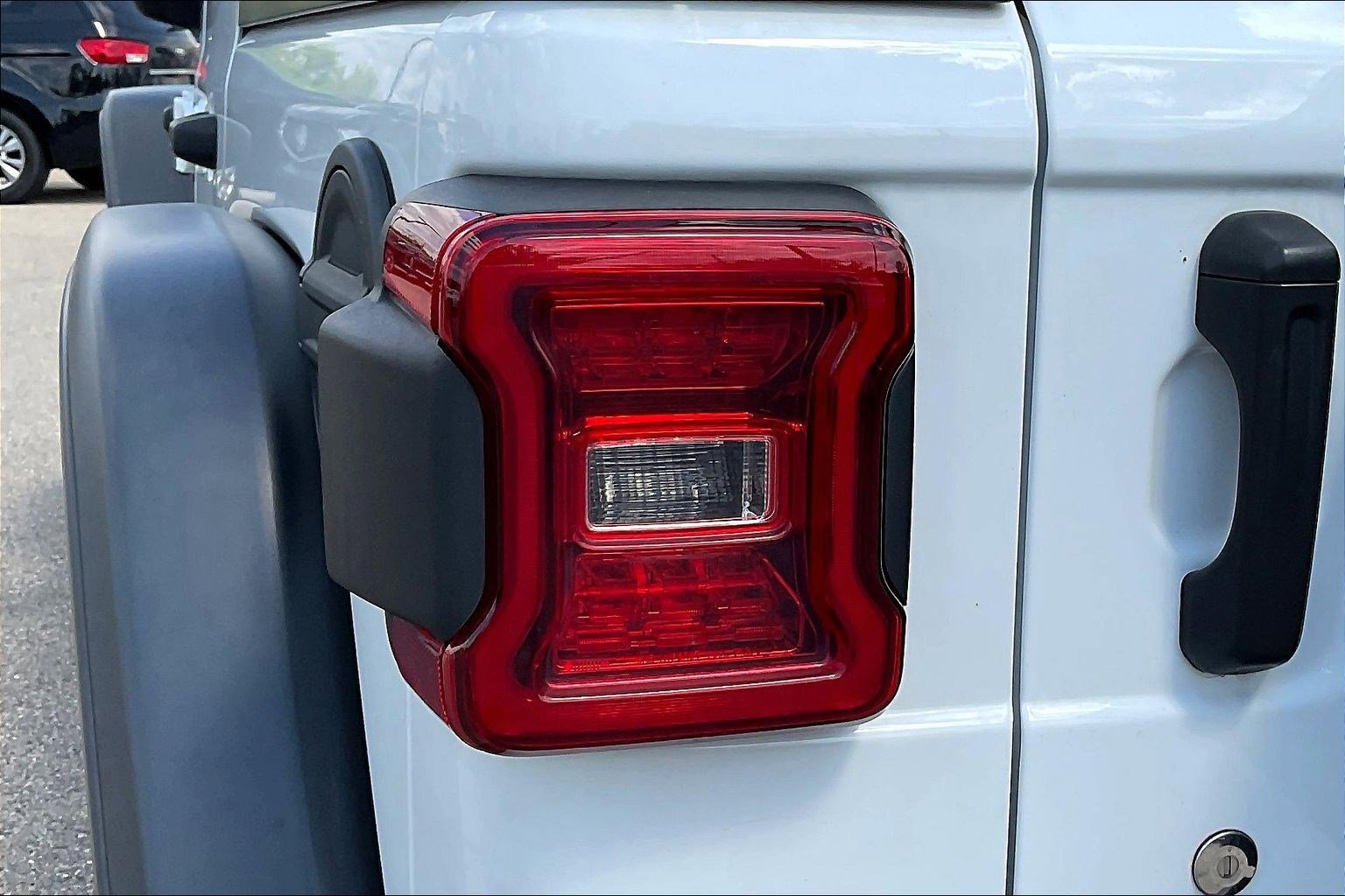 Used 2018 Jeep Wrangler Unlimited Rubicon AWD/4WD image 23