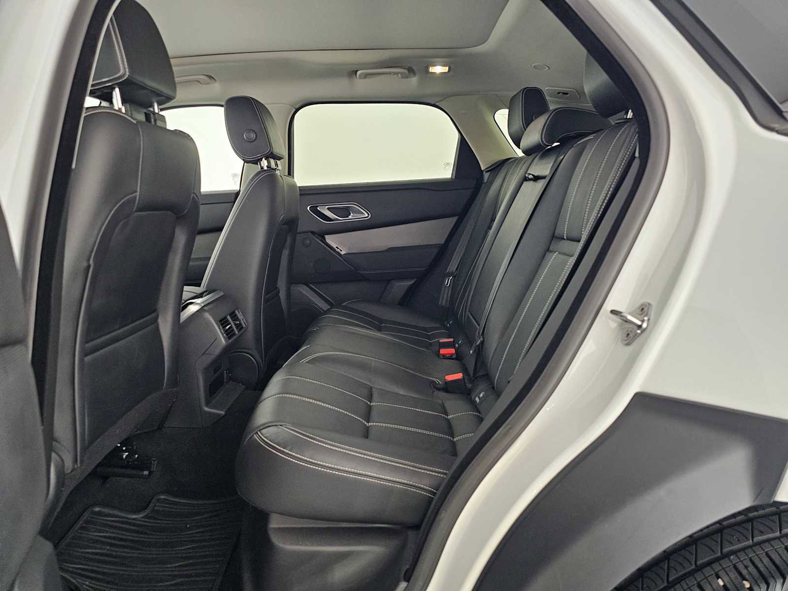 Used 2022 Land Rover Range Rover Velar S image 17