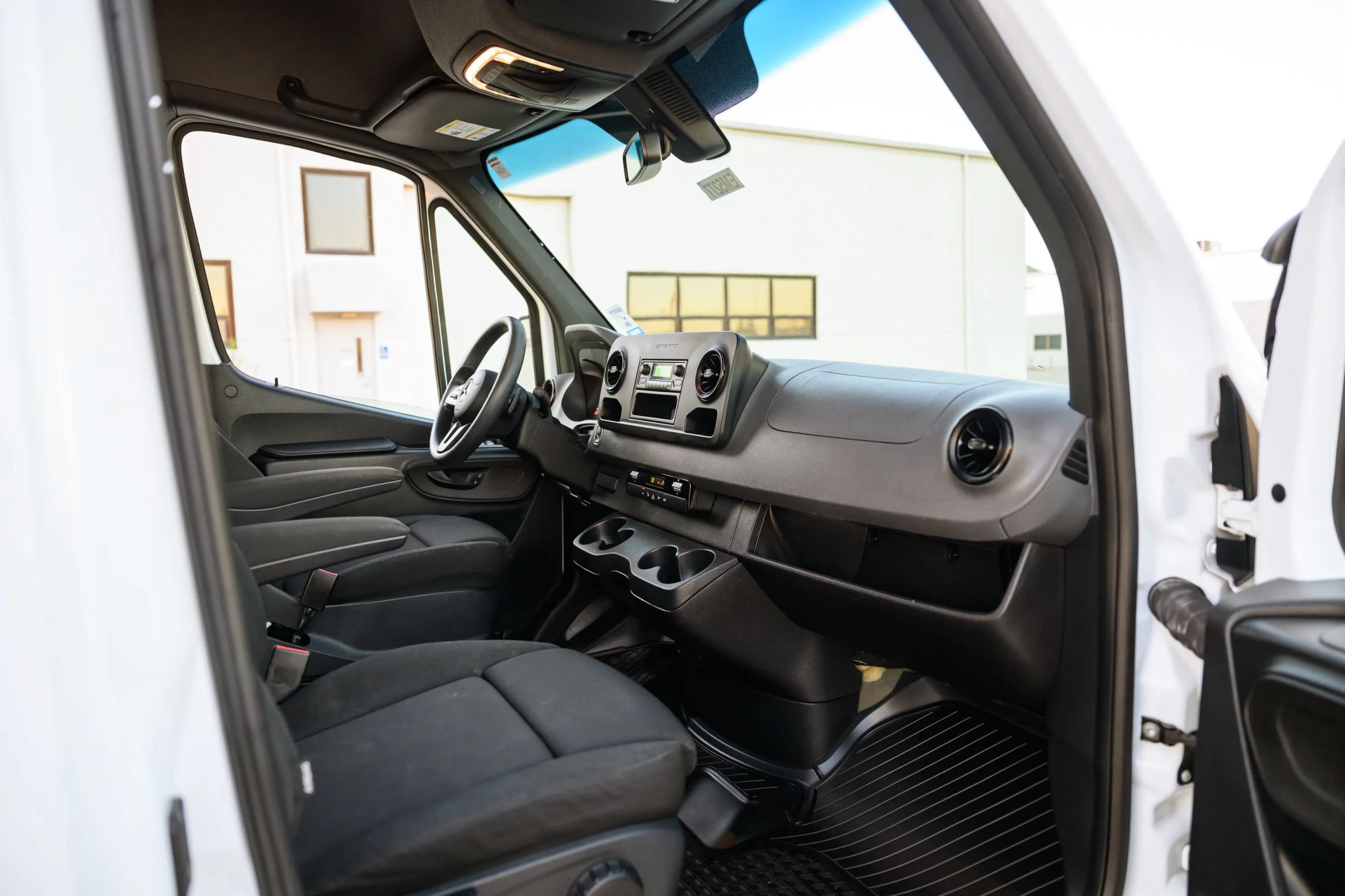 Used 2021 Mercedes-Benz Sprinter 3500 image 34