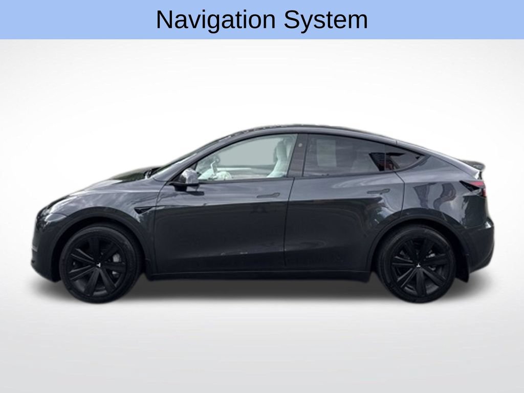 Used 2024 Tesla Model Y 2WD image 2