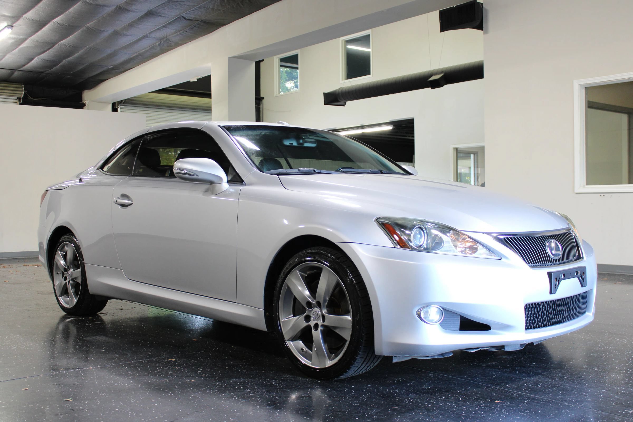 Used 2010 Lexus IS 350C w/ Luxury Pkg RWD image 1