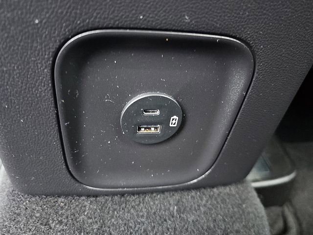 Used 2022 Ford Escape SE w/ Cold Weather Package image 11