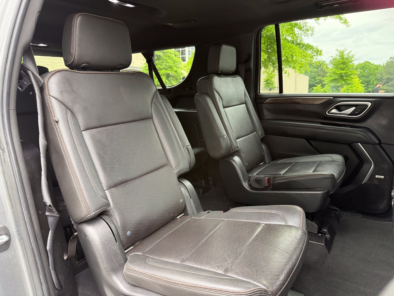 Used 2022 Chevrolet Suburban High Country AWD/4WD image 40