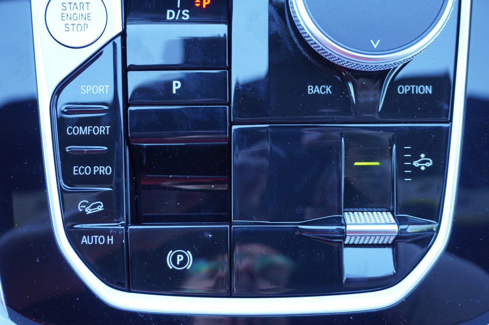 New 2025 BMW X7 xDrive40i w/ M Sport Package image 12