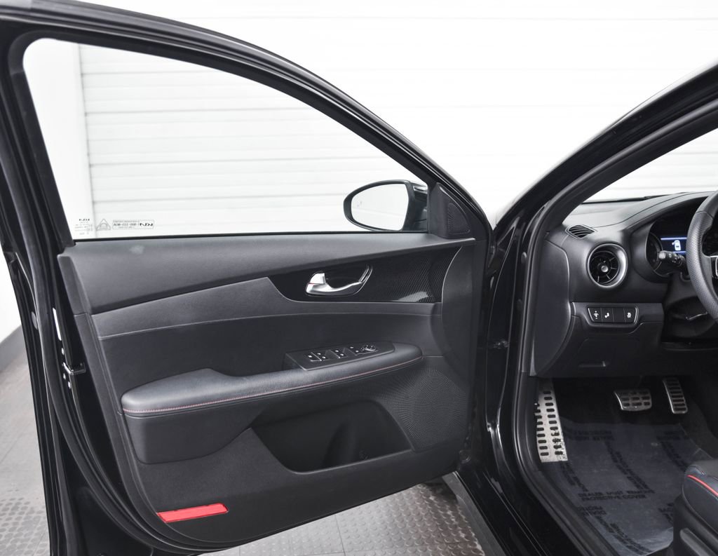 Used 2023 Kia Forte GT image 10