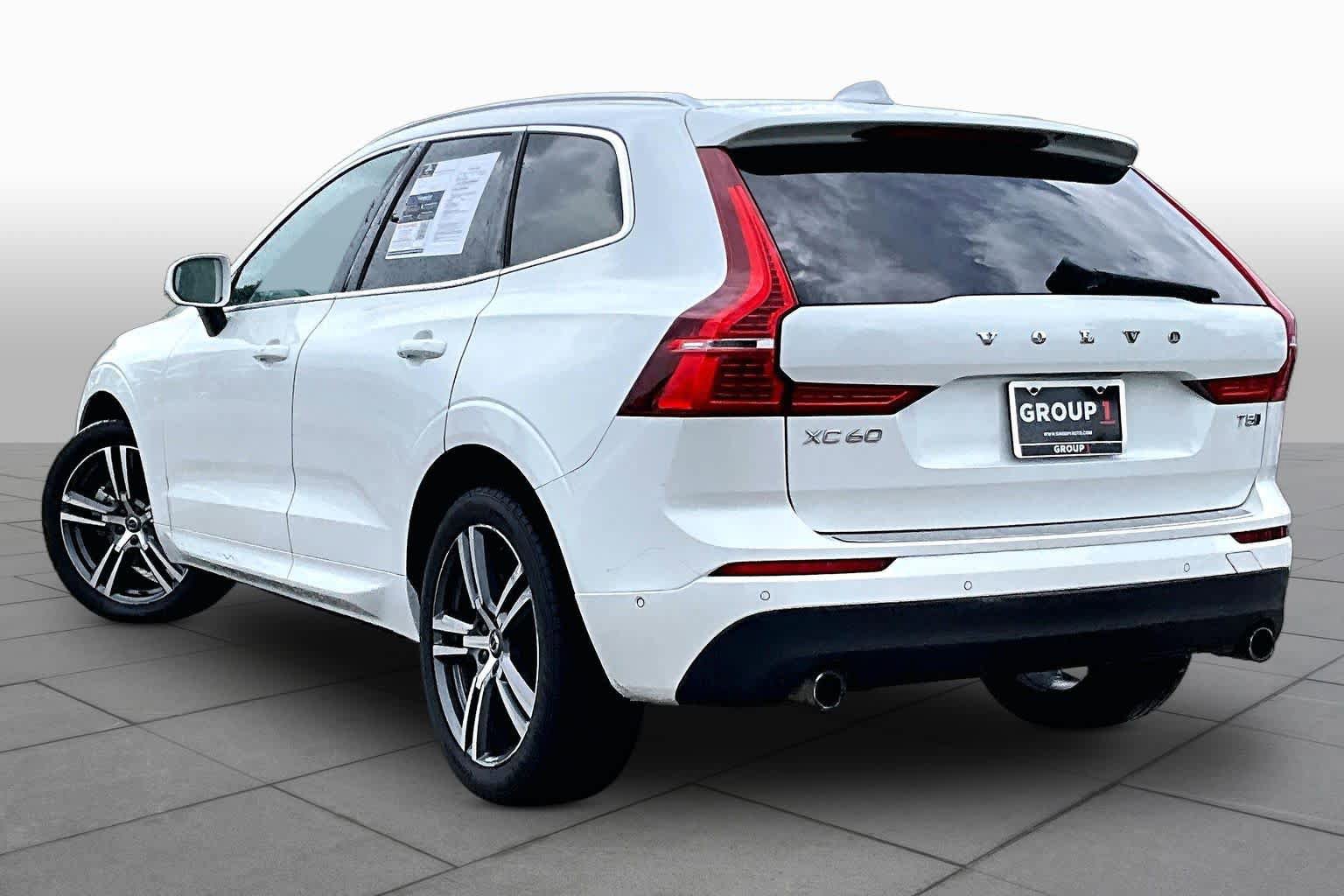 Used 2018 Volvo XC60 T5 Momentum w/ Convenience Package AWD/4WD image 11