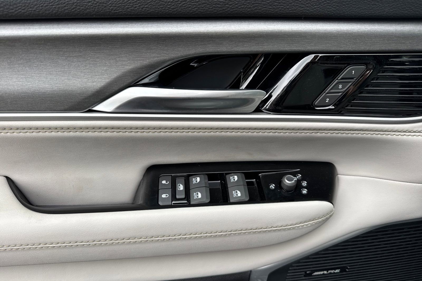 New 2026 Jeep Grand Wagoneer Limited AWD/4WD image 10