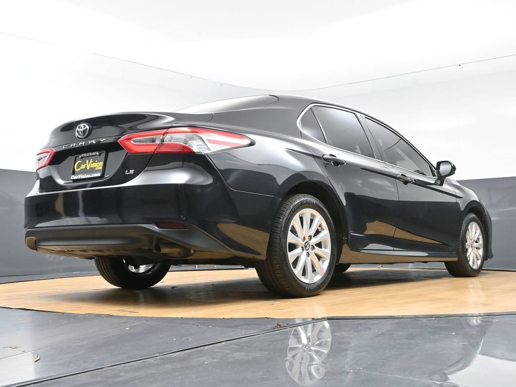 Used 2018 Toyota Camry LE FWD image 48