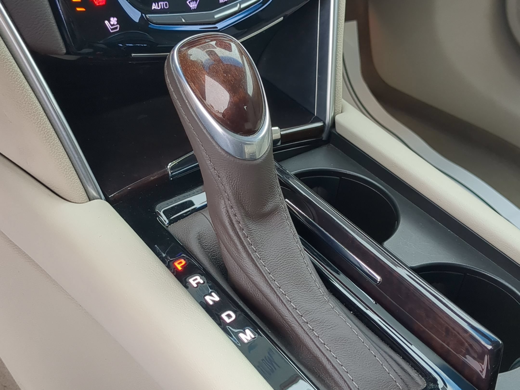 Certified 2016 Cadillac XTS Luxury w/ Driver Awareness Package FWD image 14