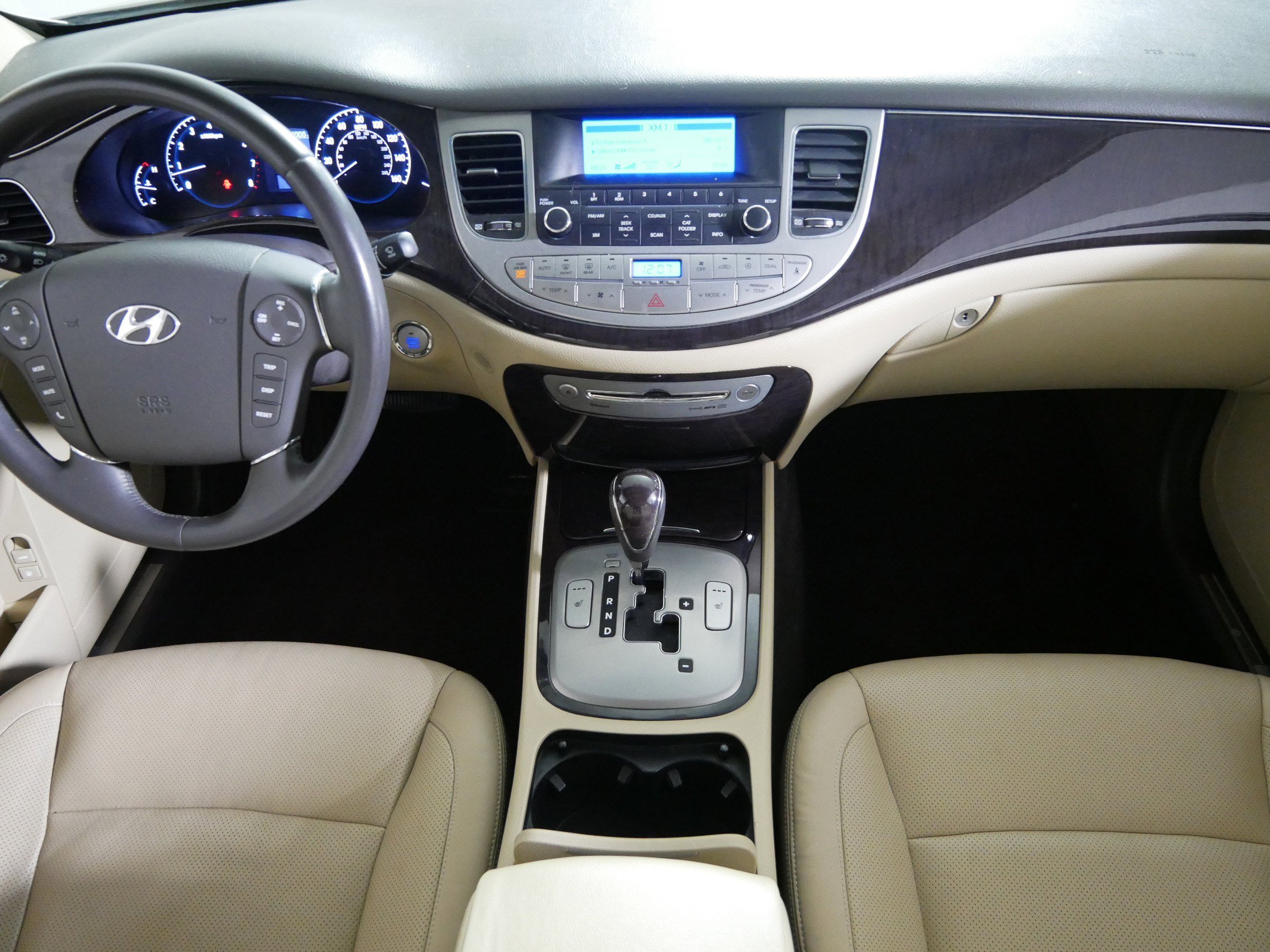 Used 2010 Hyundai Genesis 3.8 RWD image 10