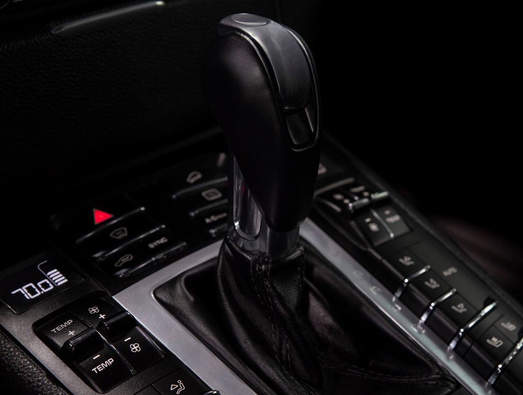 Used 2018 Porsche Macan S image 35